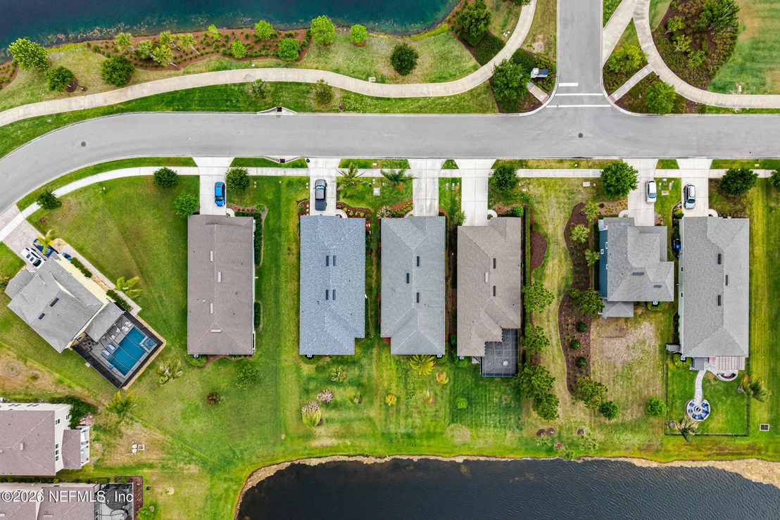 Photo of 633 KENDALL CROSSING Drive