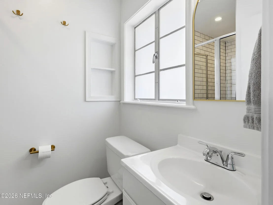 Photo of 1630 MAYVIEW Road