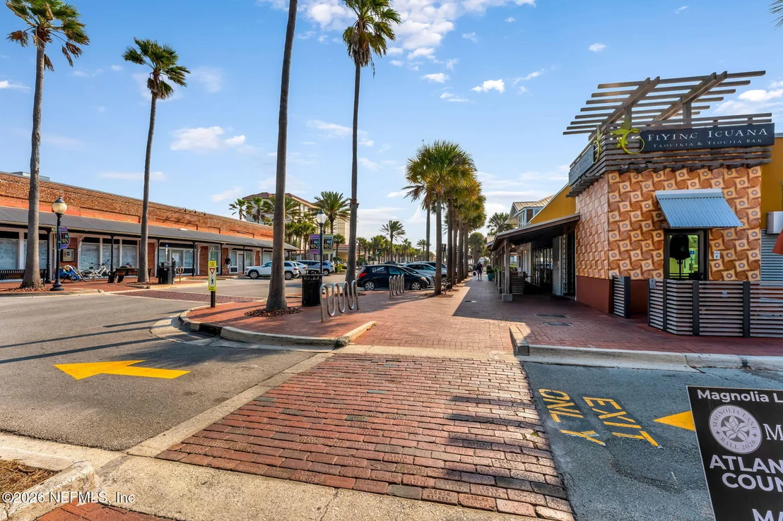 Photo of 1242 BEACH Avenue