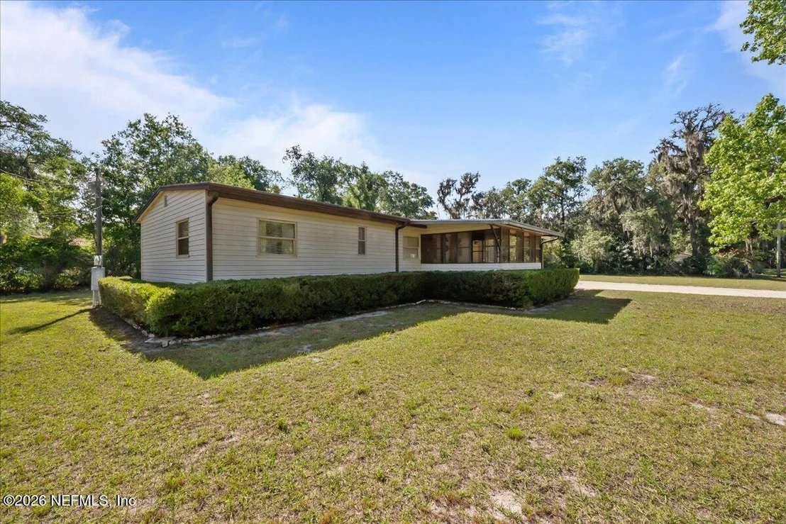 Photo of 242 TROPIC Avenue