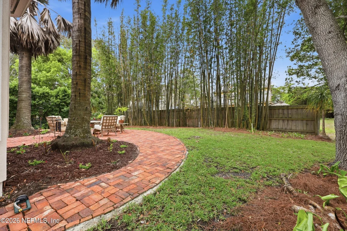 Photo of 521 SUNSET Drive