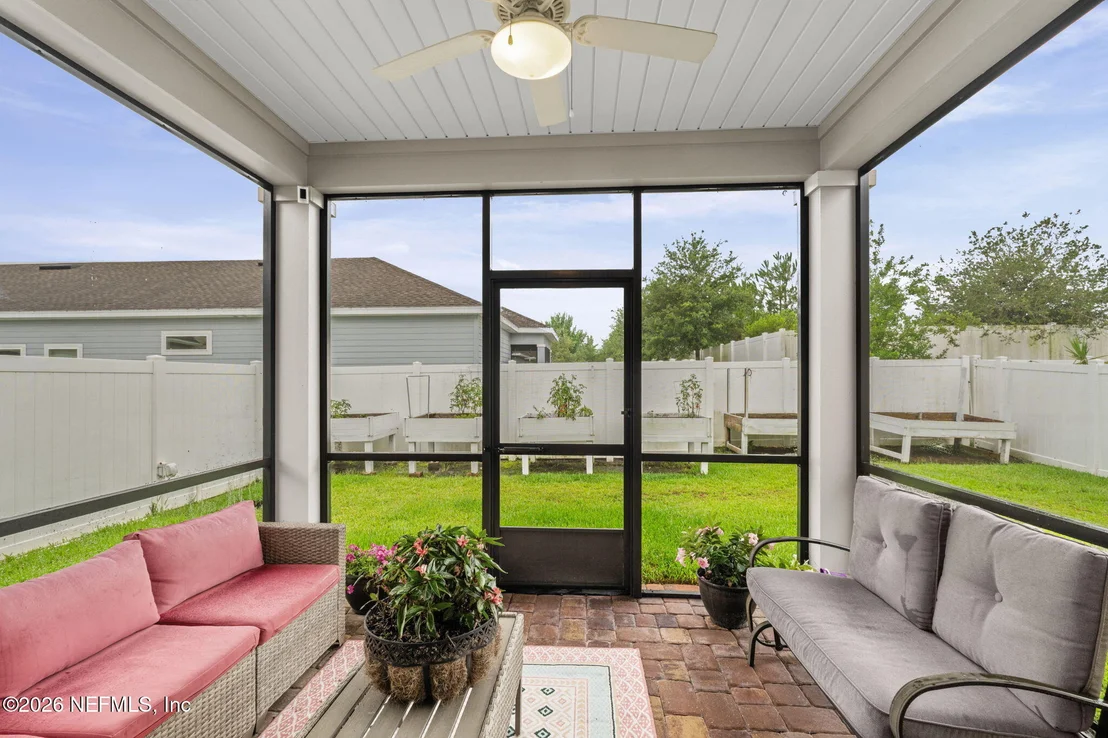 Photo of 39 CRYSTAL CREST Lane