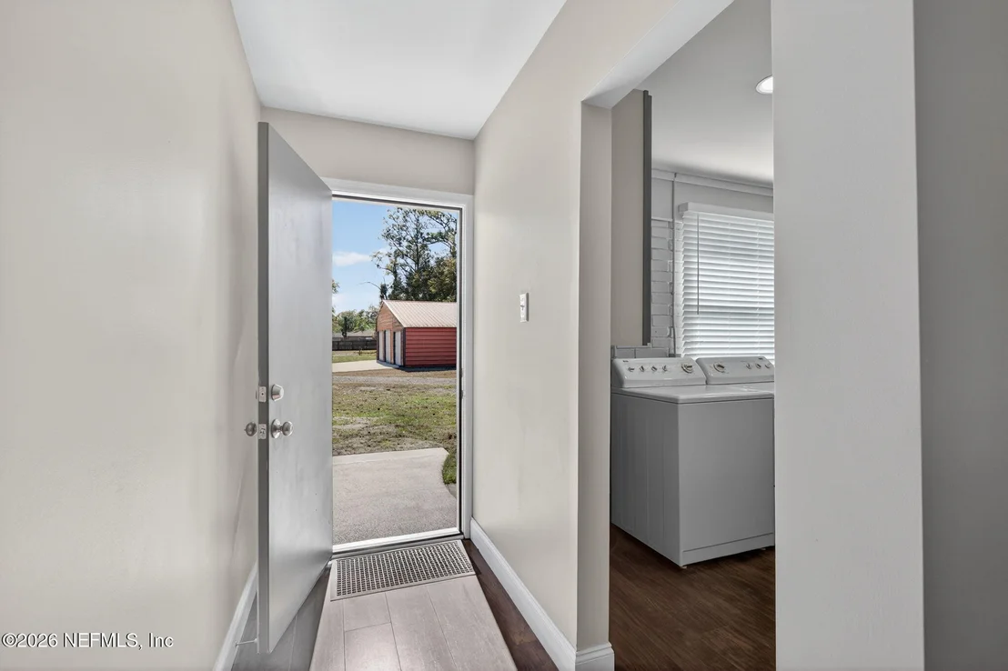 Photo of 8294 COLLINS Road