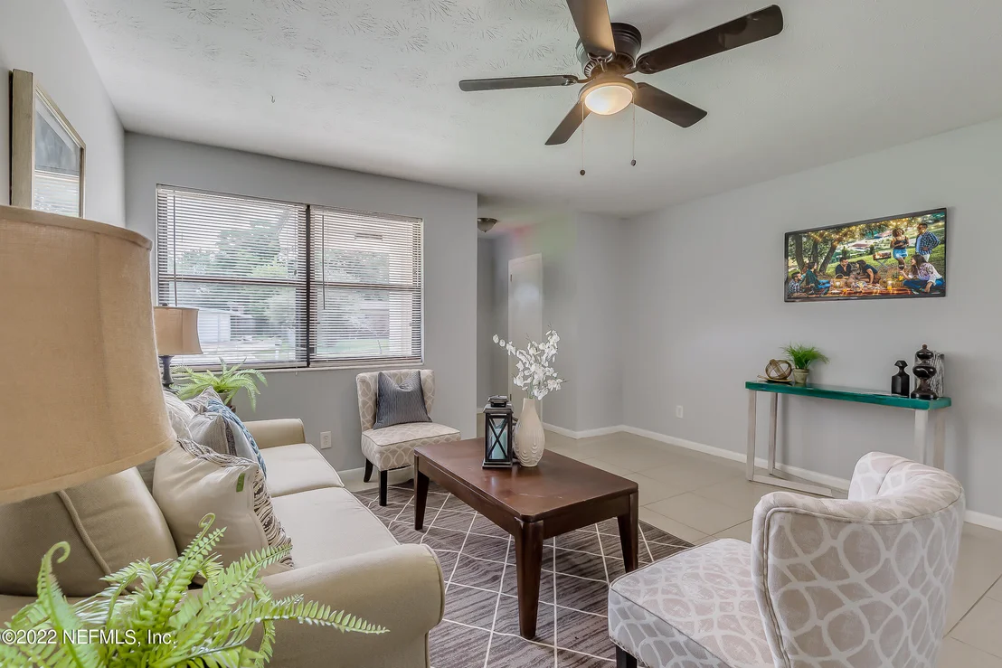 Photo of 7961 AUSTIN Road