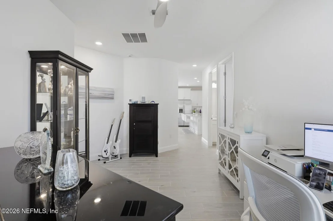 Photo of 2110 RAGLAN Circle