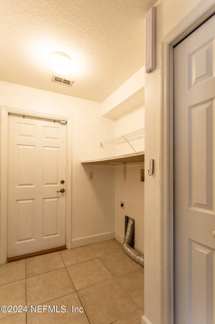 Photo of 4 RIVER Place