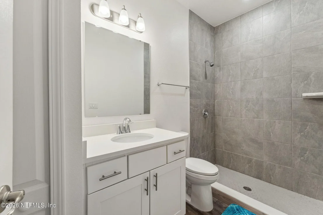 Photo of 120 OAKLEAF Way