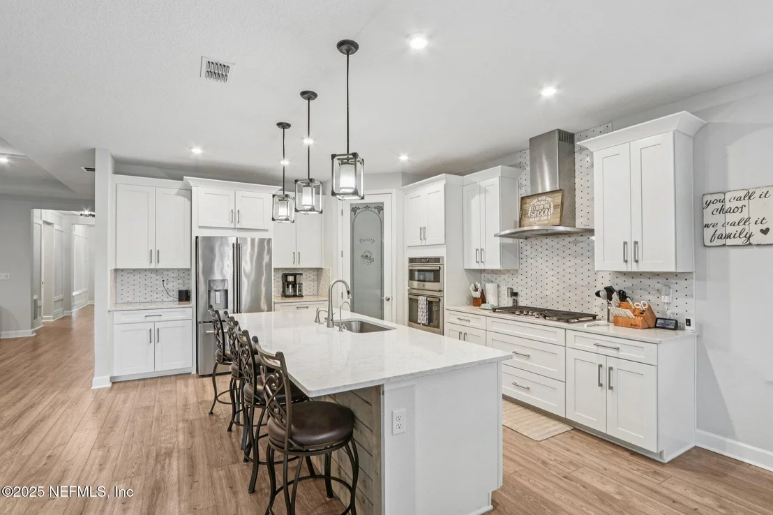 Photo of 576 MARQUESA Circle