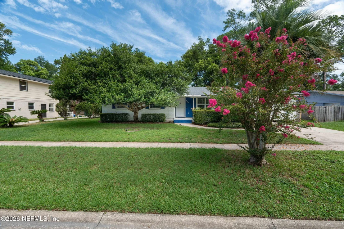 Photo of 3333 PICADILLY Lane