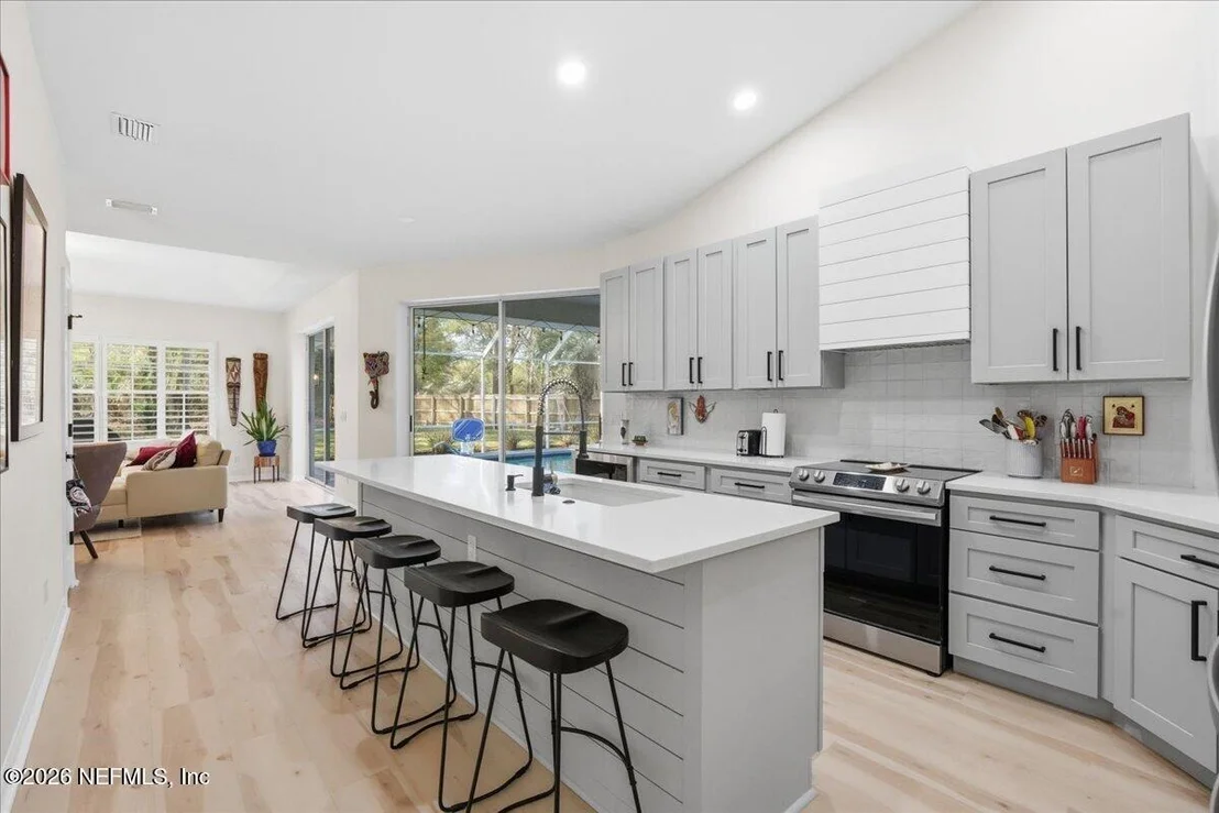 Photo of 735 CHARMWOOD Drive