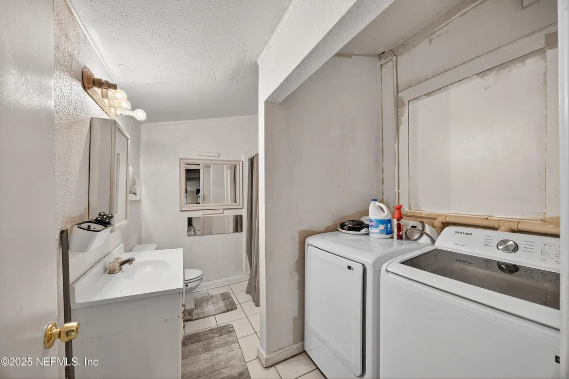Photo of 1209 IDA Street