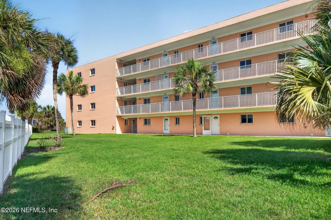 Photo of Unit 319 at 4 OCEAN TRACE Road