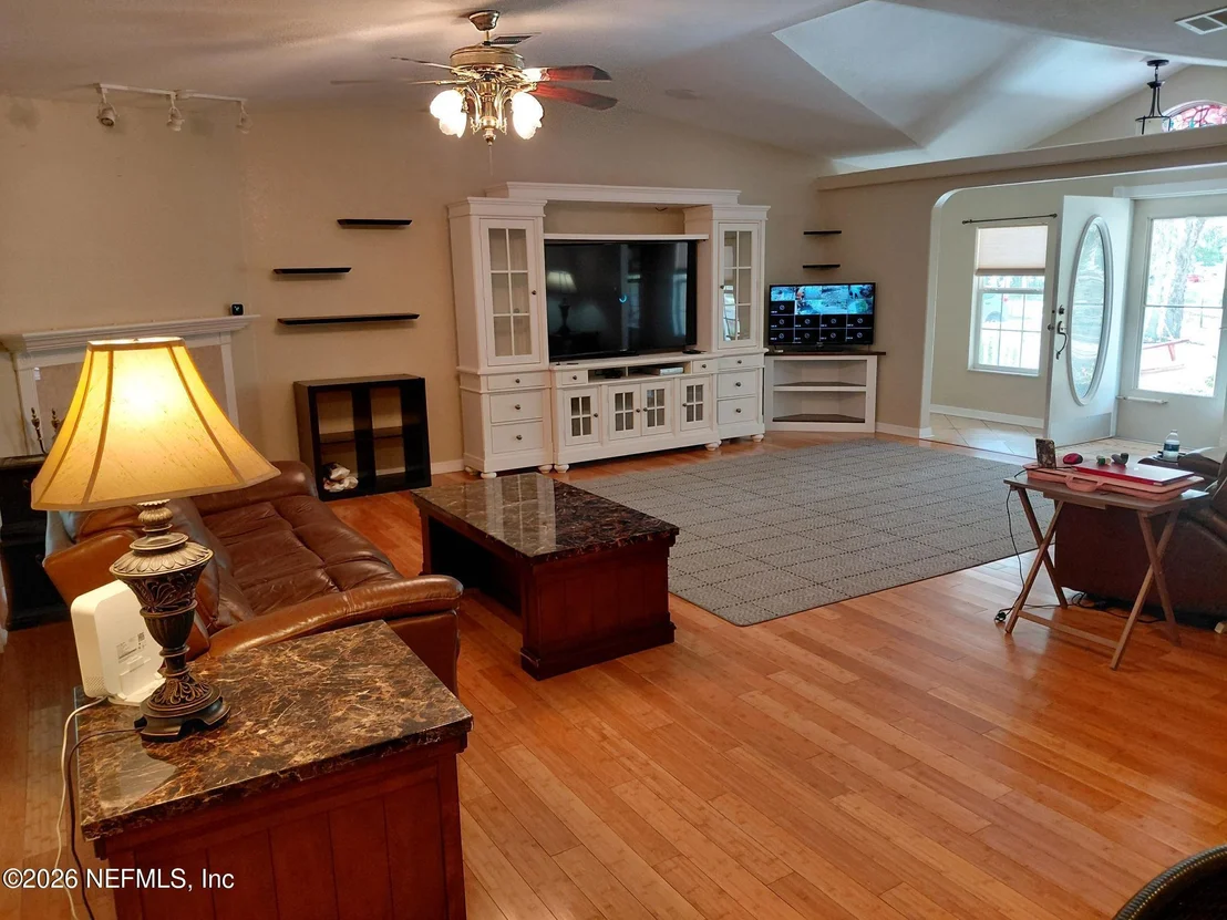 Photo of 118 ROBIN Road