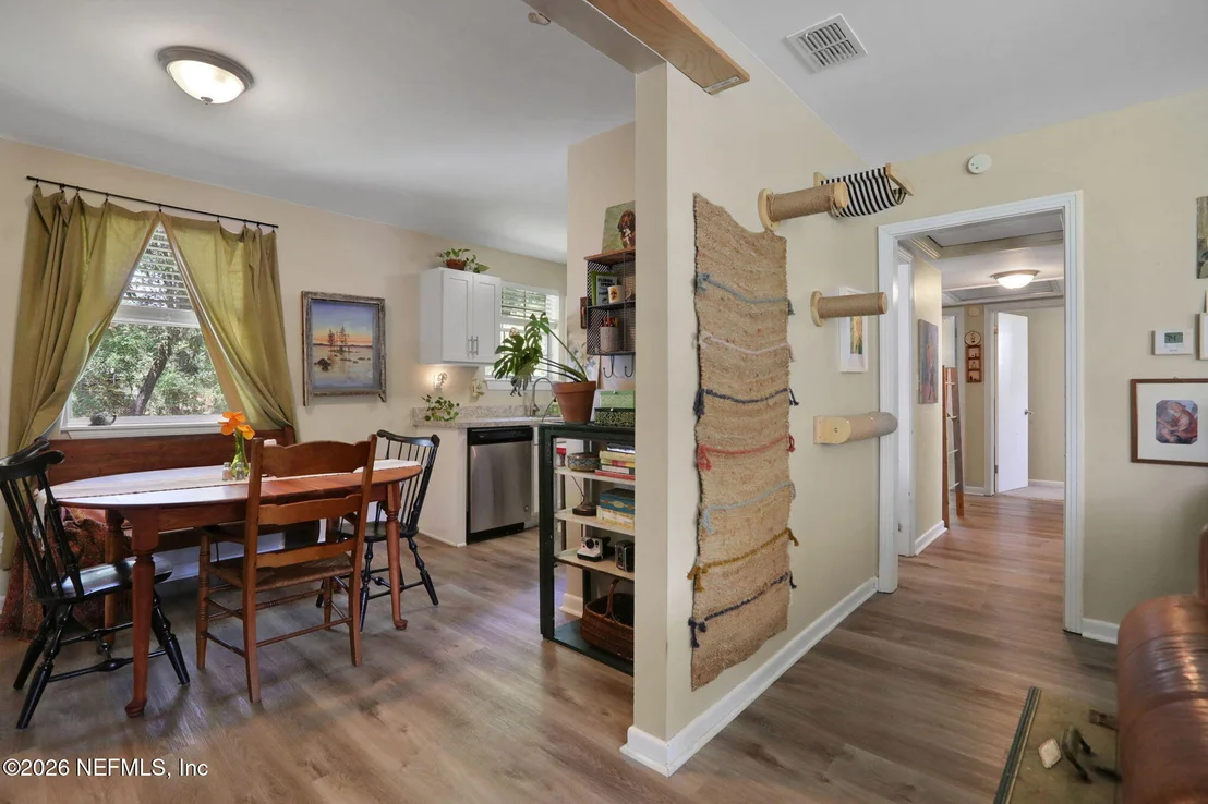 Photo of 5359 ROYCE Avenue