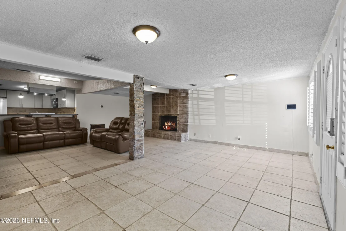 Photo of 9716 DEVONSHIRE Boulevard