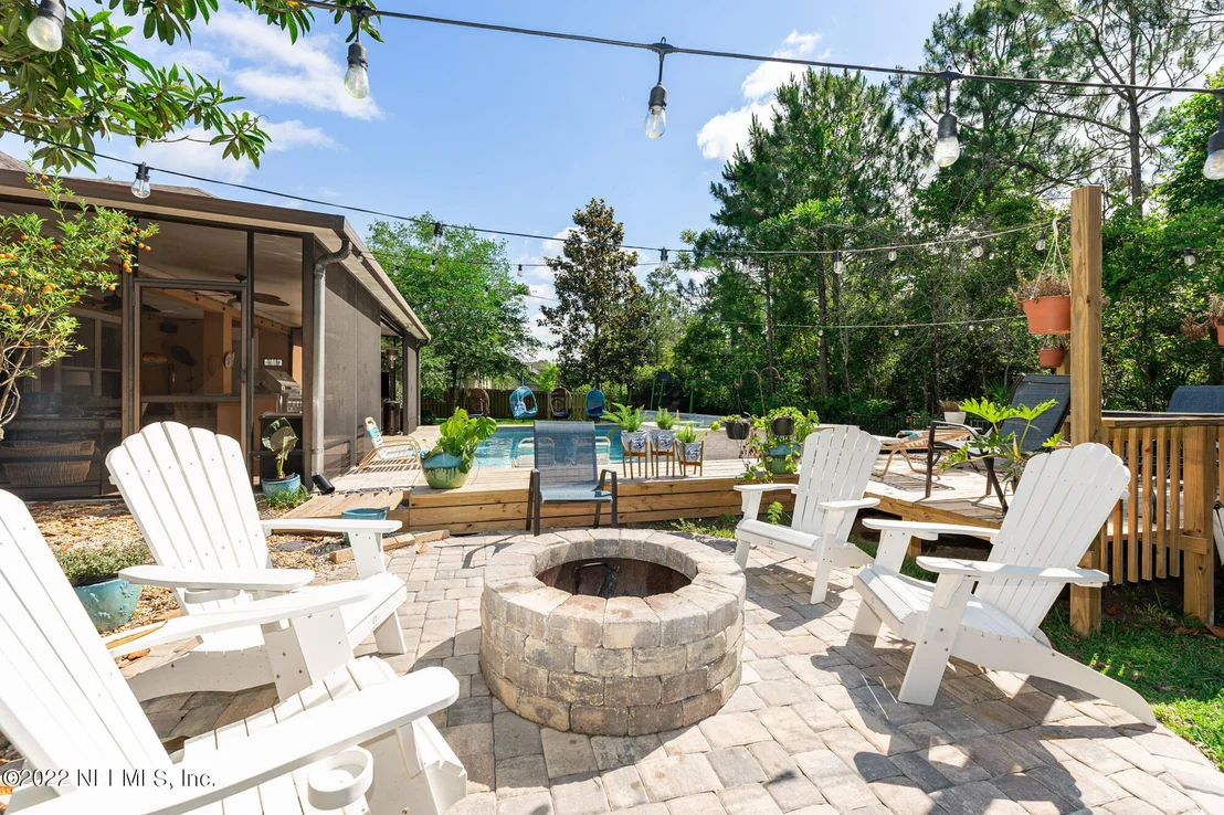 Photo of 120 N ATHERLEY Road