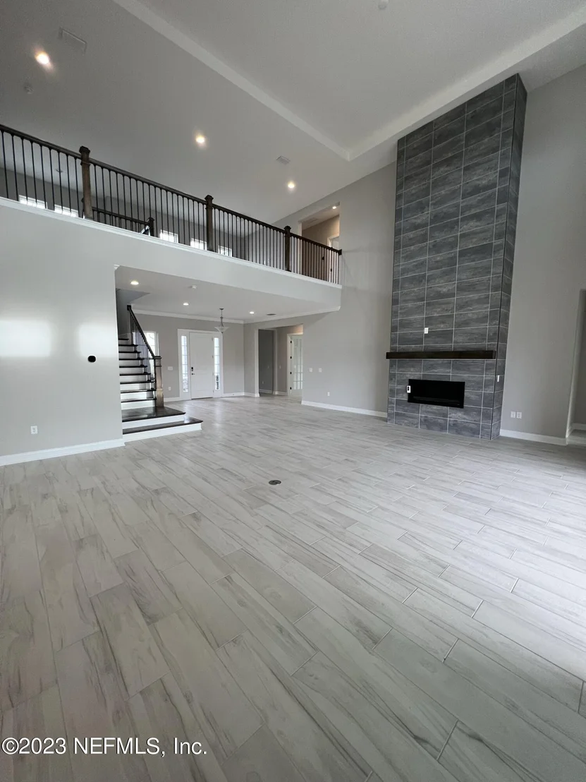 Photo of 54 HILLENDALE Circle