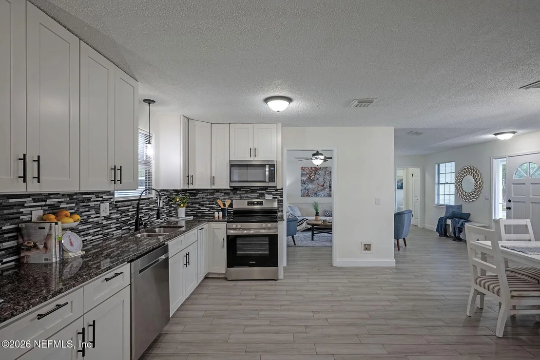 Photo of 3219 SUMMERSET Drive