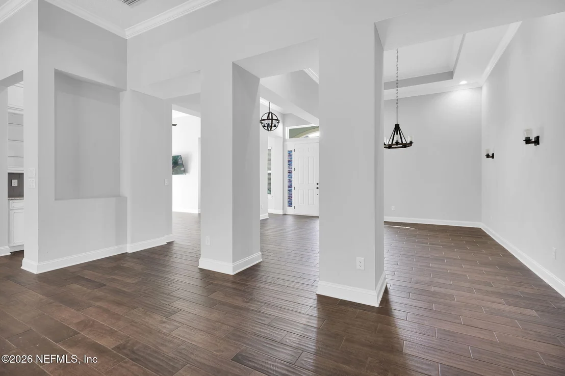 Photo of 62 BROADLEAF Lane