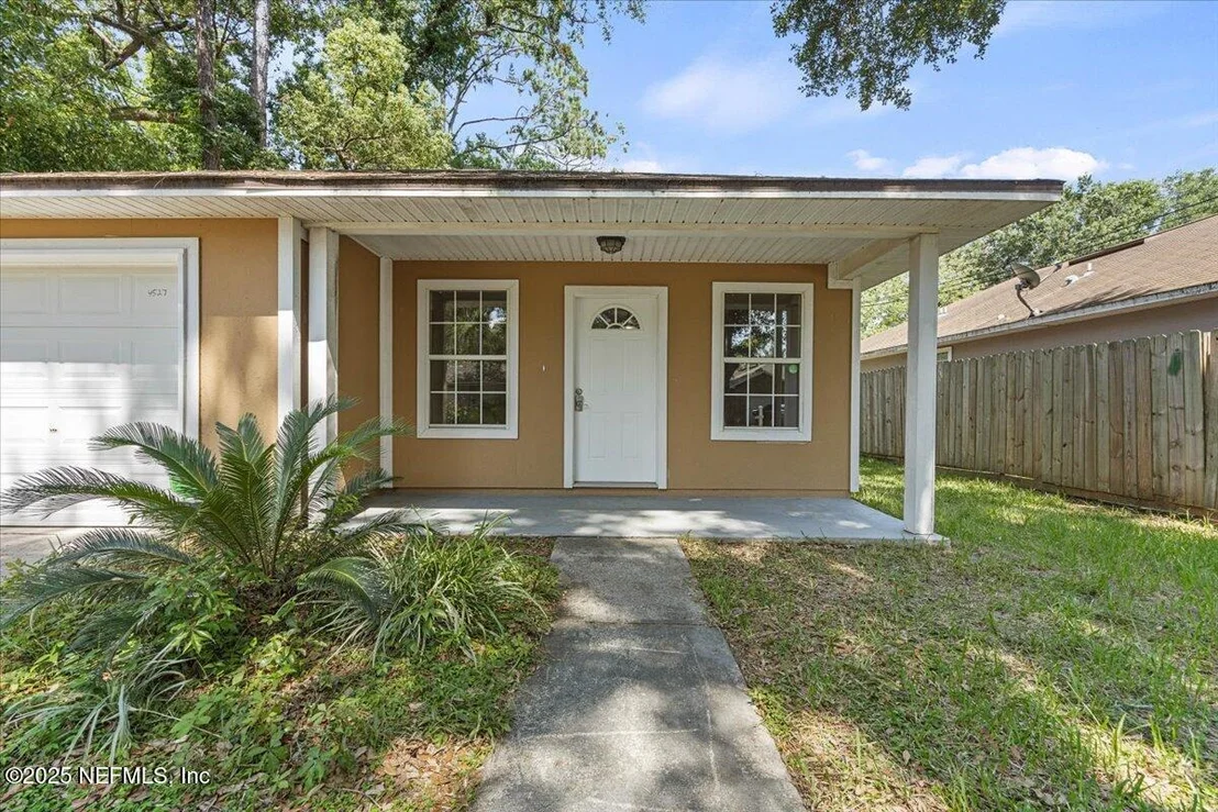Photo of 4527 CLAIRMONT Road