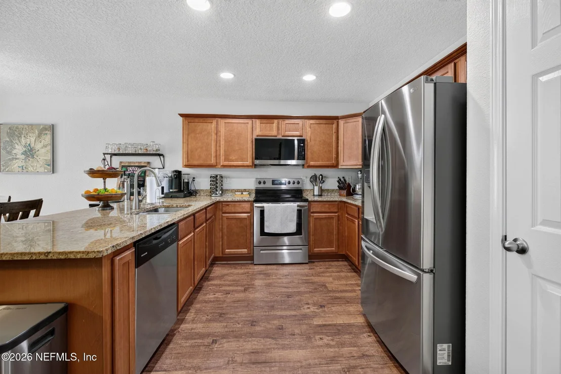Photo of 6983 LORIS Lane