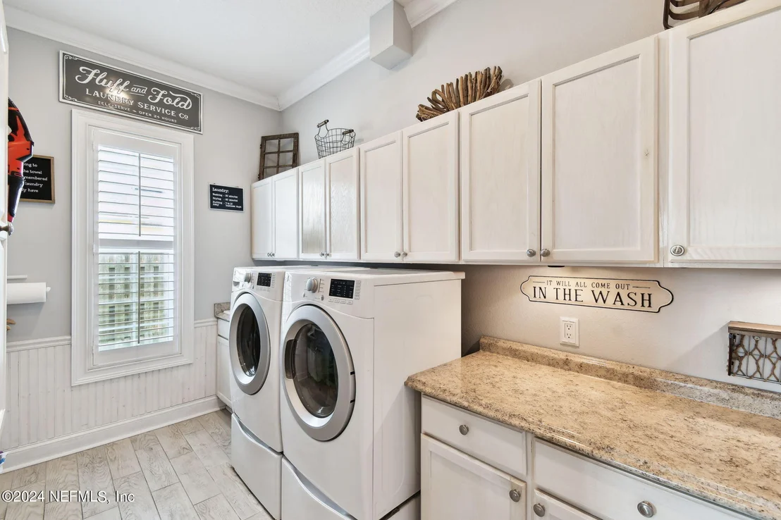 Photo of 274 DEERFIELD GLEN Drive