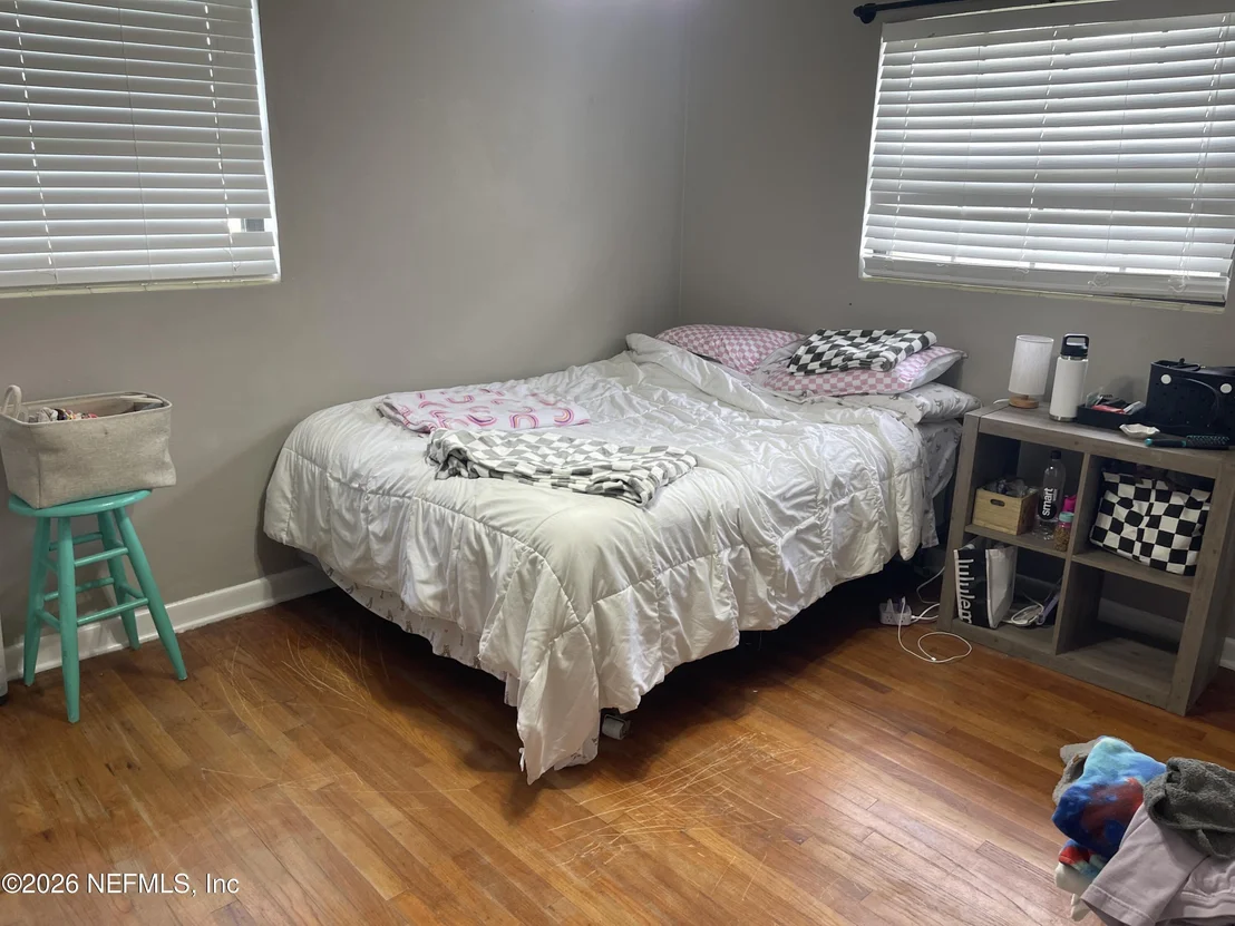 Photo of 2112 DEAN Road