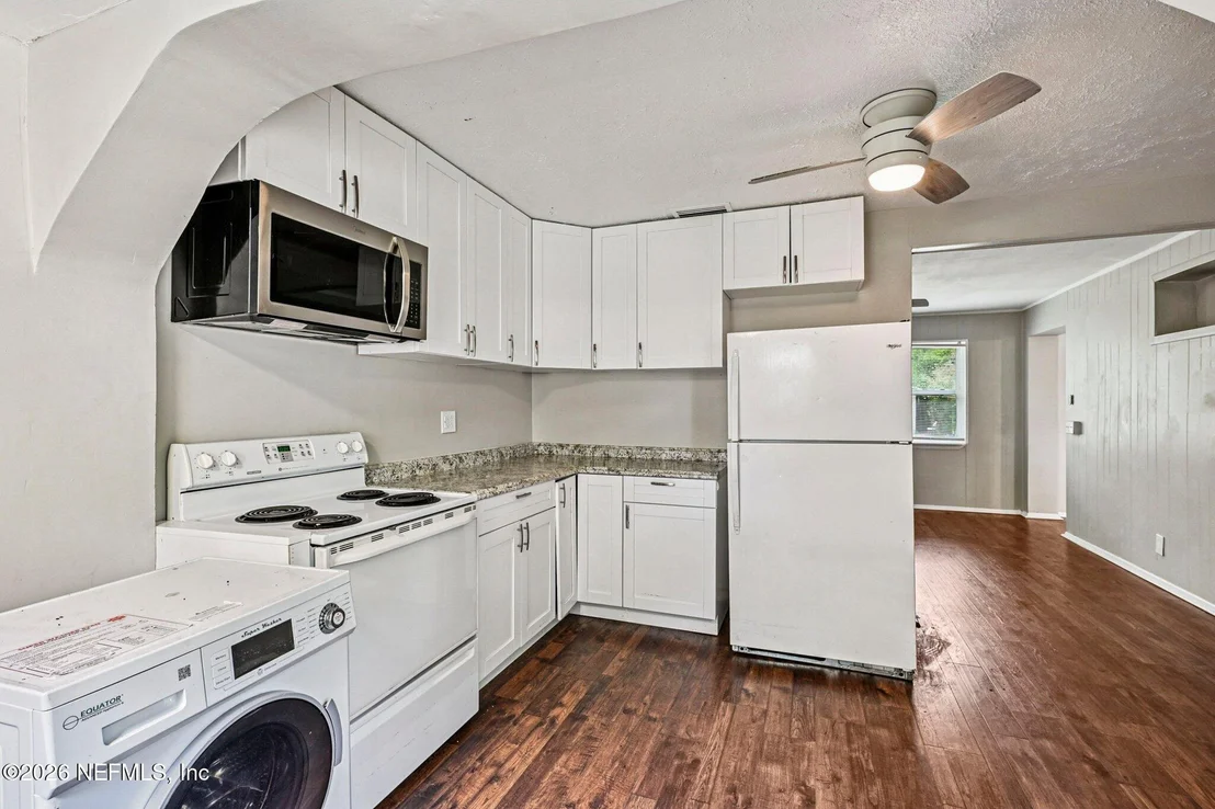 Photo of 5609 EARTHA Drive