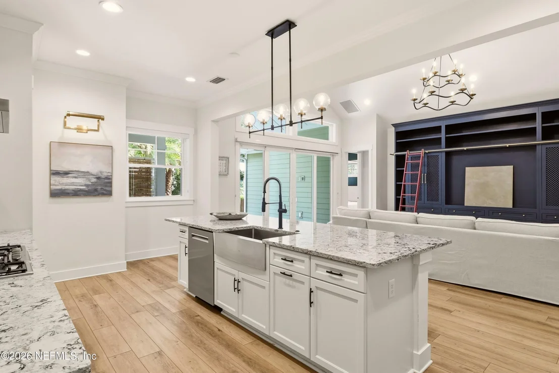 Photo of 315 RIDGEWAY Road