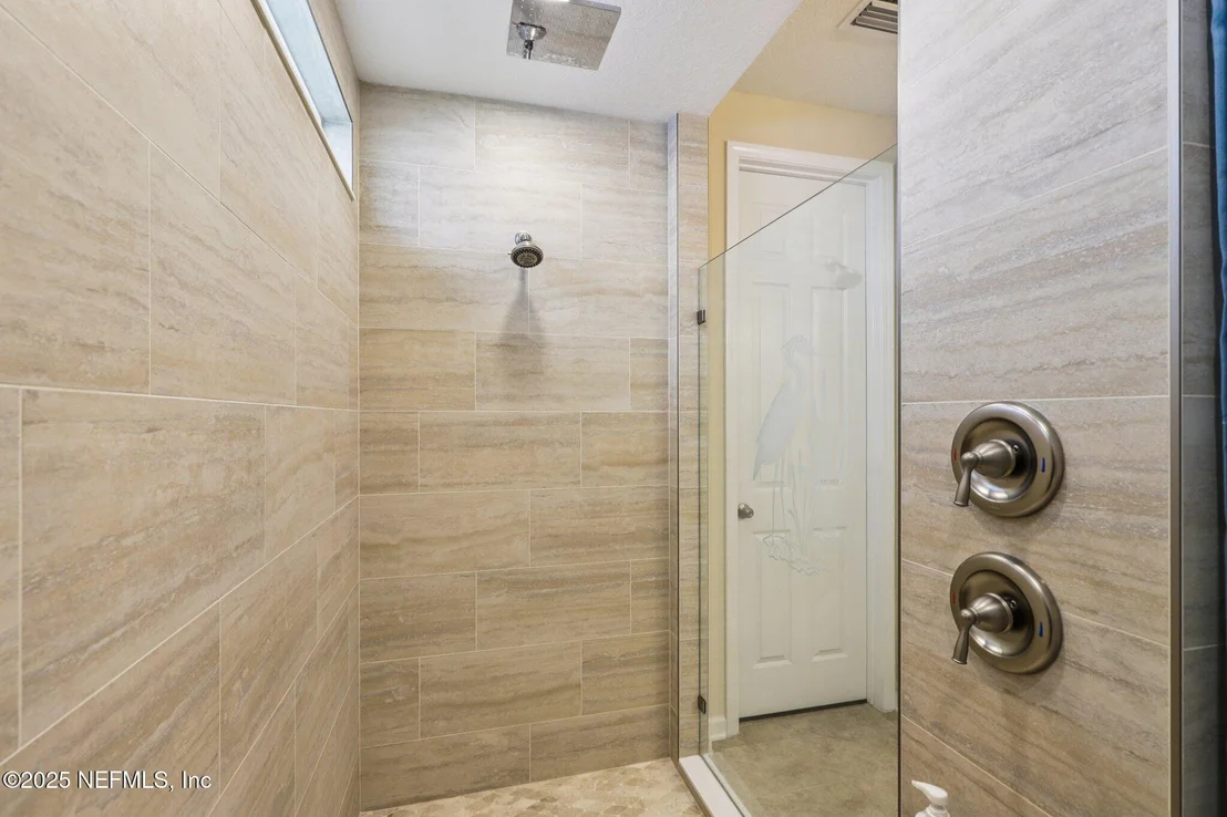 Photo of 261 PALISADE Drive