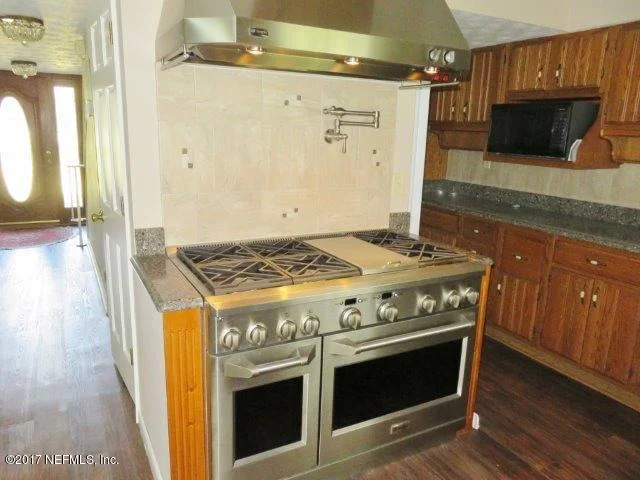 Photo of 1348 LEE Road
