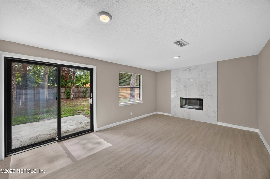Photo of 184 DRACO Street