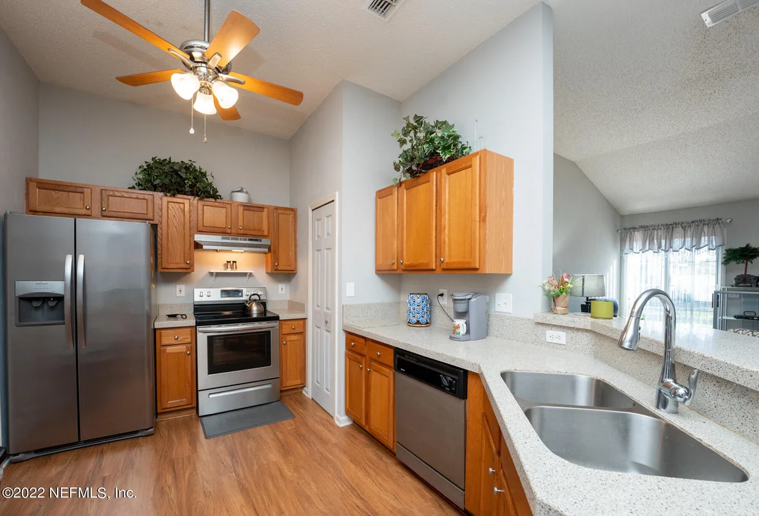 Photo of 8548 SPRINGTREE Road
