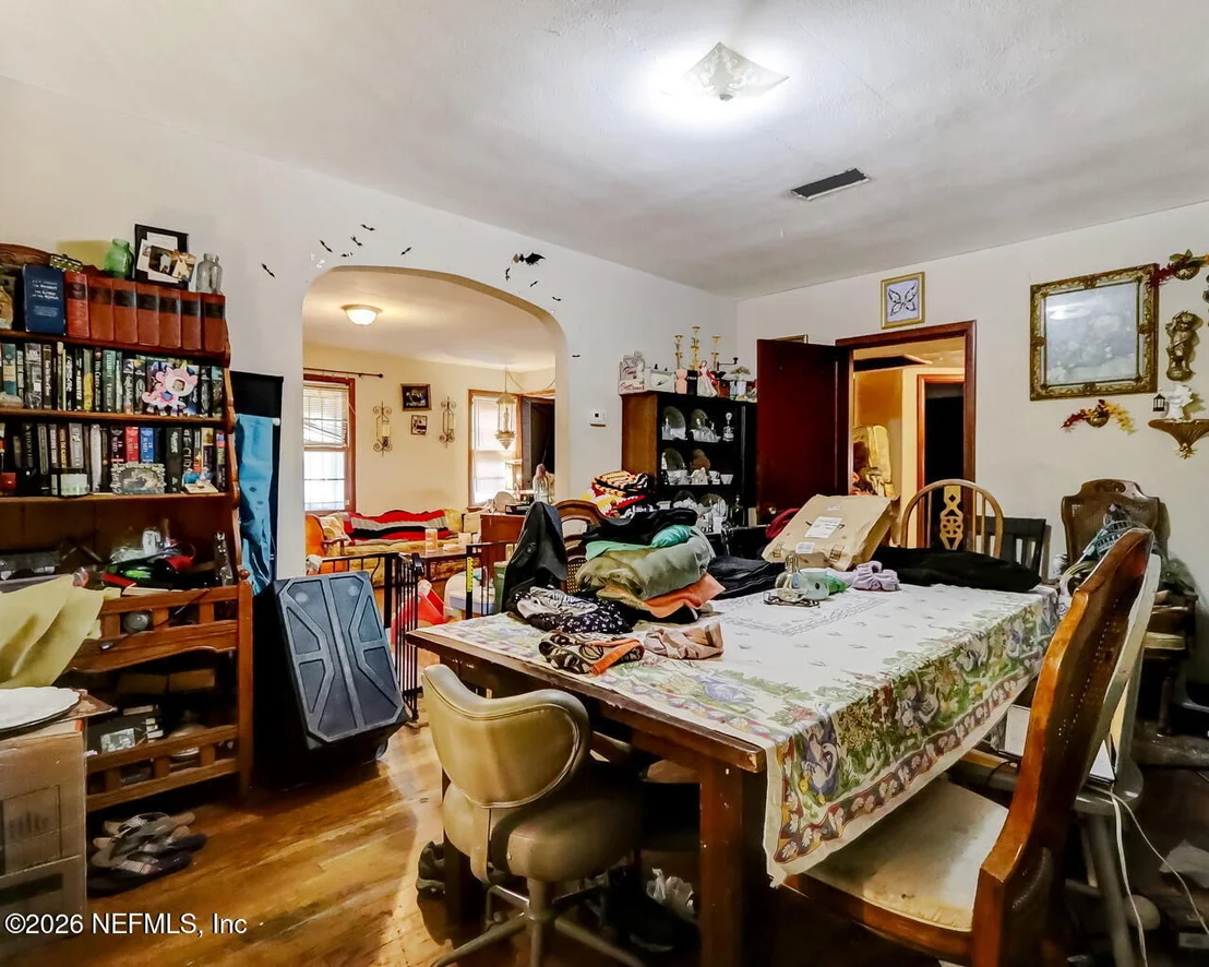 Photo of 947 MAYNARD Street