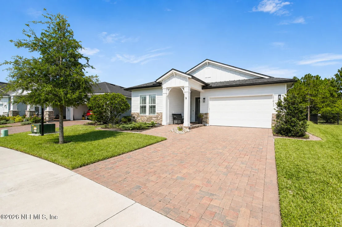 Photo of 216 AMBERWOOD Drive