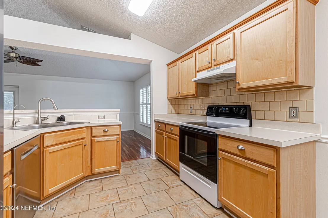 Photo of 3204 CARLOTTA Road