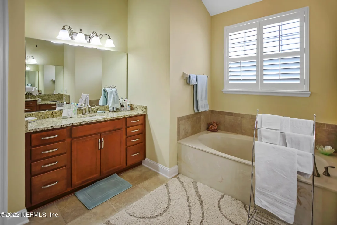 Photo of 1616 SUGAR LOAF Lane