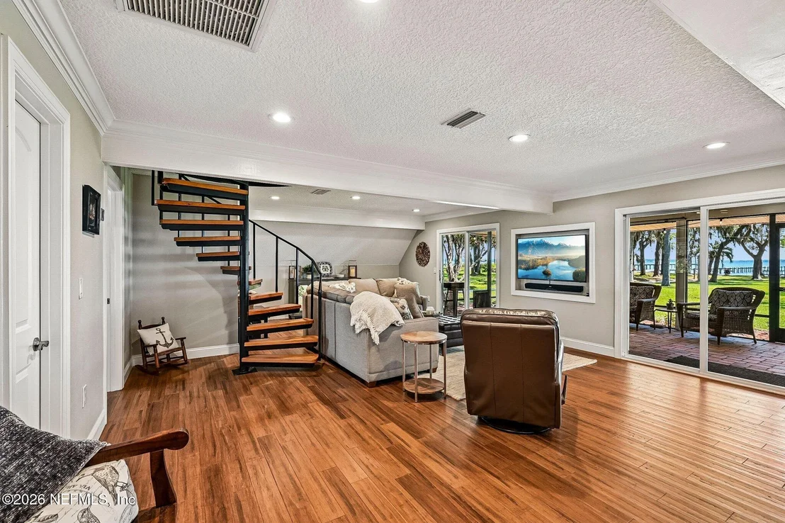 Photo of 4745 RAGGEDY POINT Road