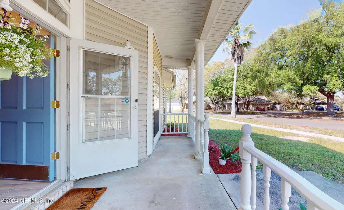 Photo of 8666 CHARLESGATE Circle N