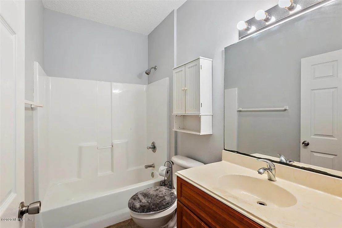 Photo of 8205 OAK BLUFF Road