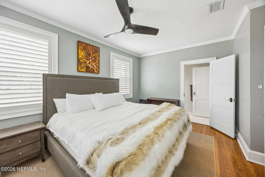 Photo of 1676 RIVER Road