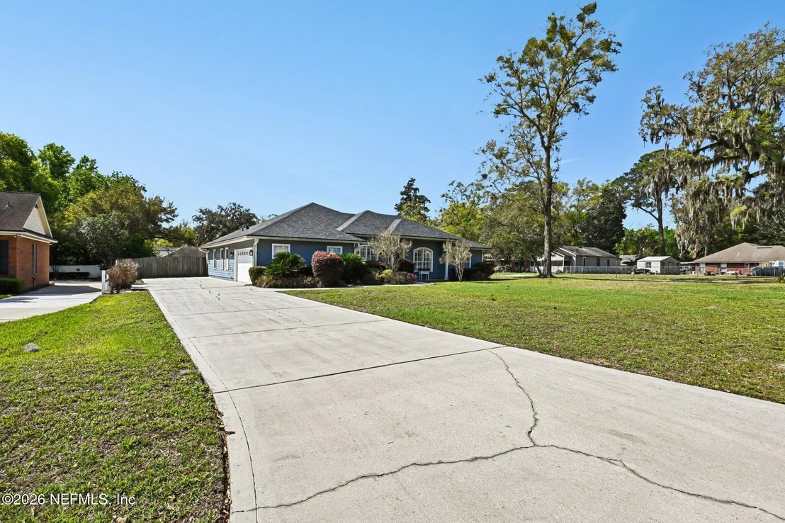 Photo of 450 RALPH Street