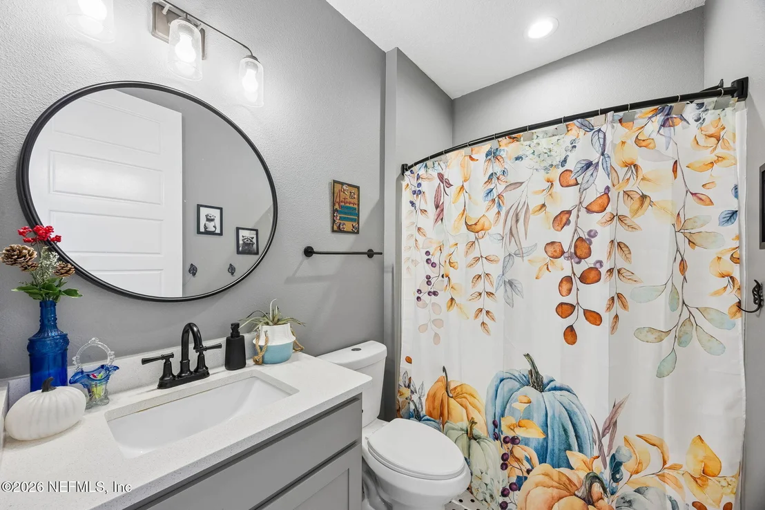 Photo of 141 LINSBURY Court