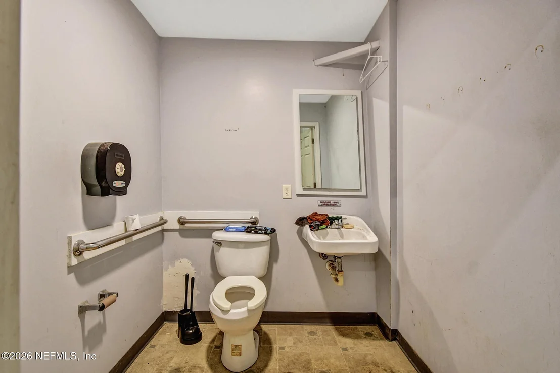 Photo of Unit 22 at 1761 DOBBS Road