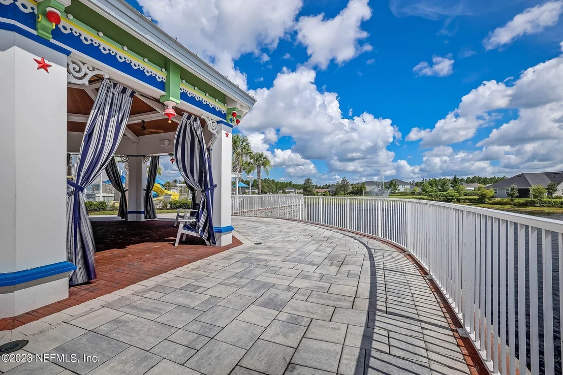 Photo of 152 WINDERMERE Way