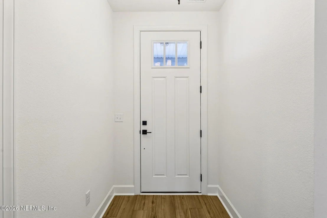 Photo of 17 JAMESTOWN Court