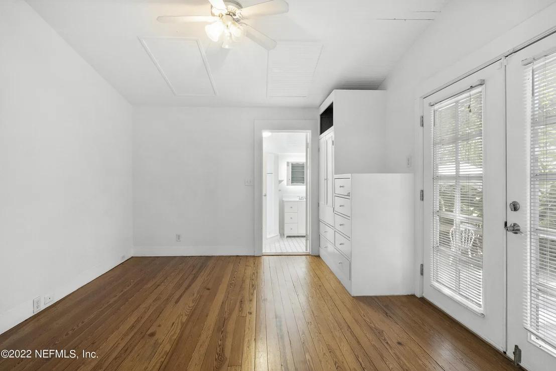 Photo of 60 ALMERIA Street