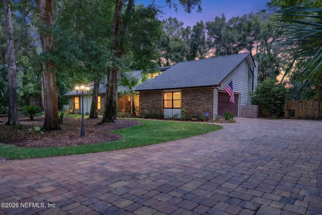 Photo of 713 CAMELIA Trail