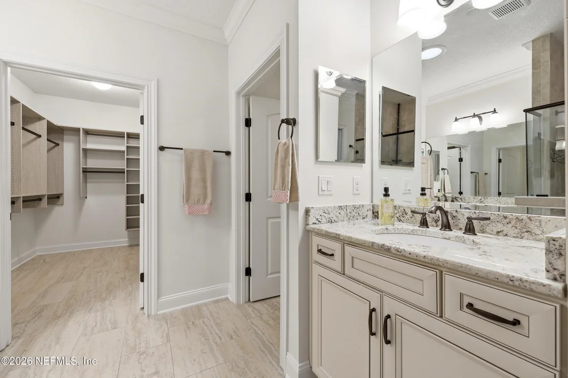 Photo of 382 SELOY Drive
