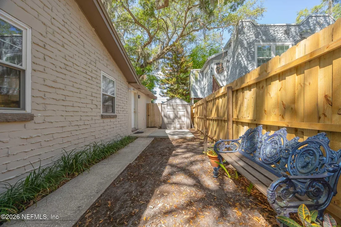 Photo of 6 DOUGLAS Avenue